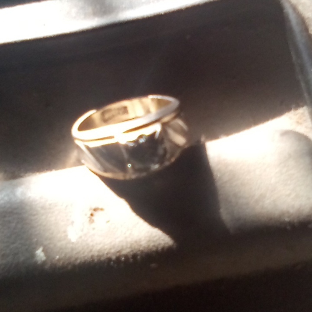 Ring - Picture 2 of 5